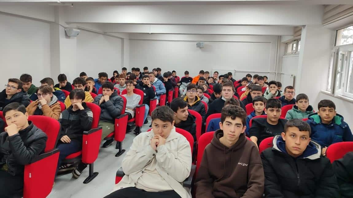 9. SINIF ÖĞRENCİLERİNE UYUM HAFTASI ETKİNLİĞİ 
